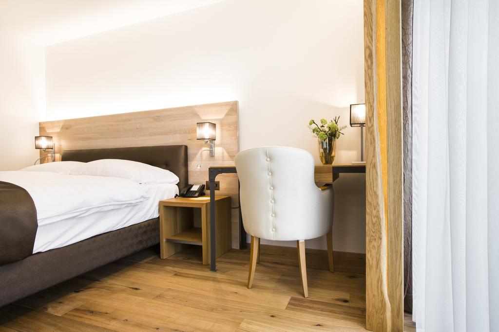 Romantik Hotel Le Vignier Avry-devant-Pont Δωμάτιο φωτογραφία